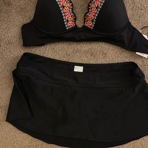 Bikini top and bottom - nwt